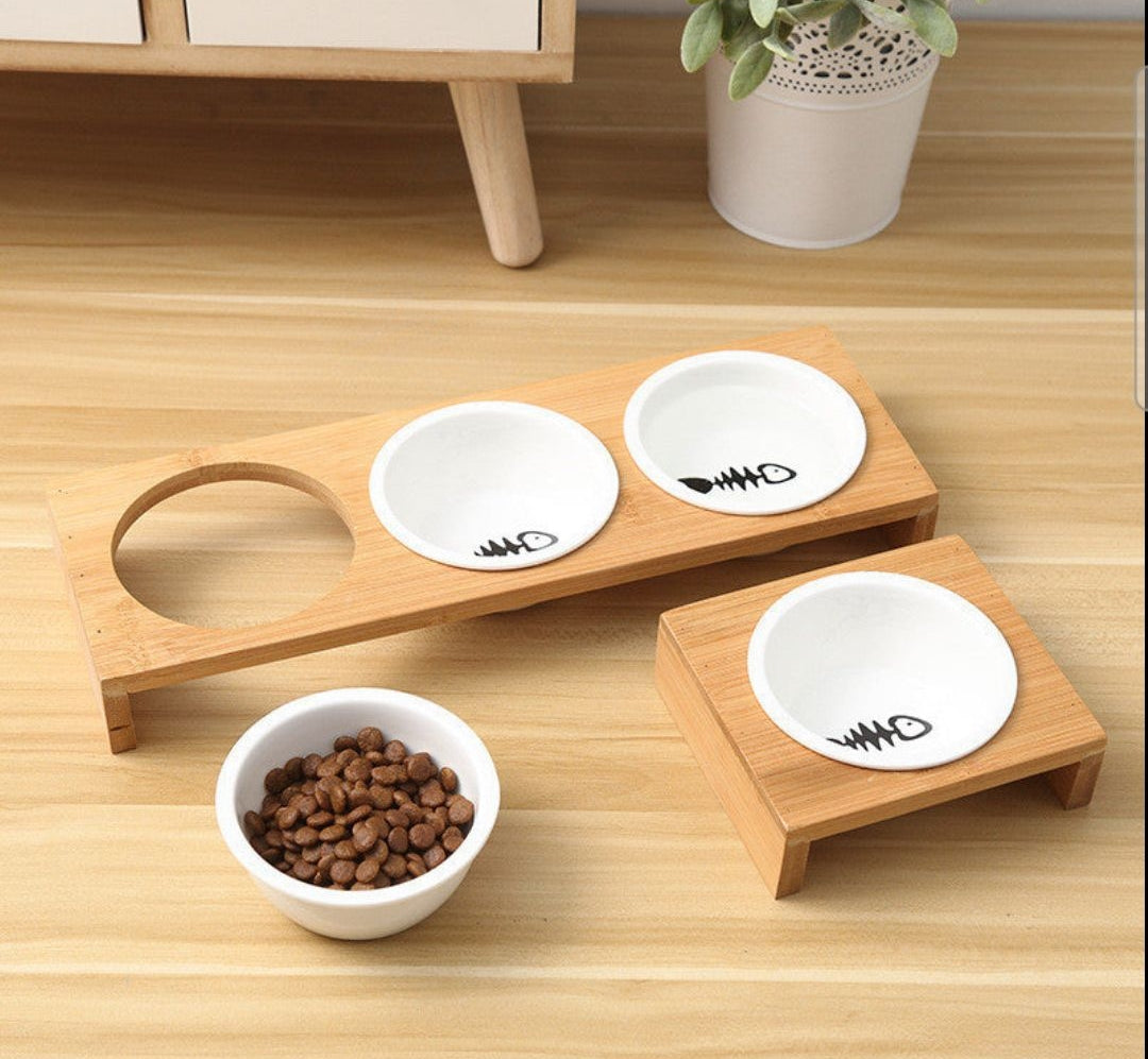 Pet Bowls and Feeders