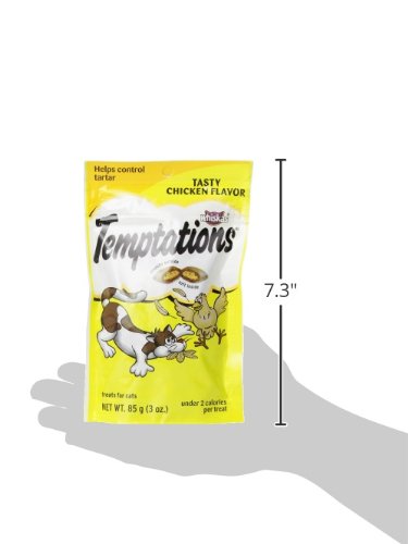 TEMPTATIONS Classic Crunchy and Soft Cat Treats Tasty Chicken Flavor, 30 oz. Tub