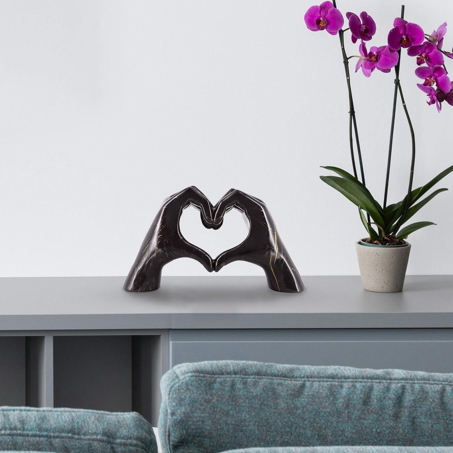 FUWA9PAN Heart Hands Sculpture Aesthetic Decor for Living Room Bedroom Apartment Bookshelf, Knick Knacks Home Decor for Shelves, Unique Gifts for Women Anniversary (No Bracelets)