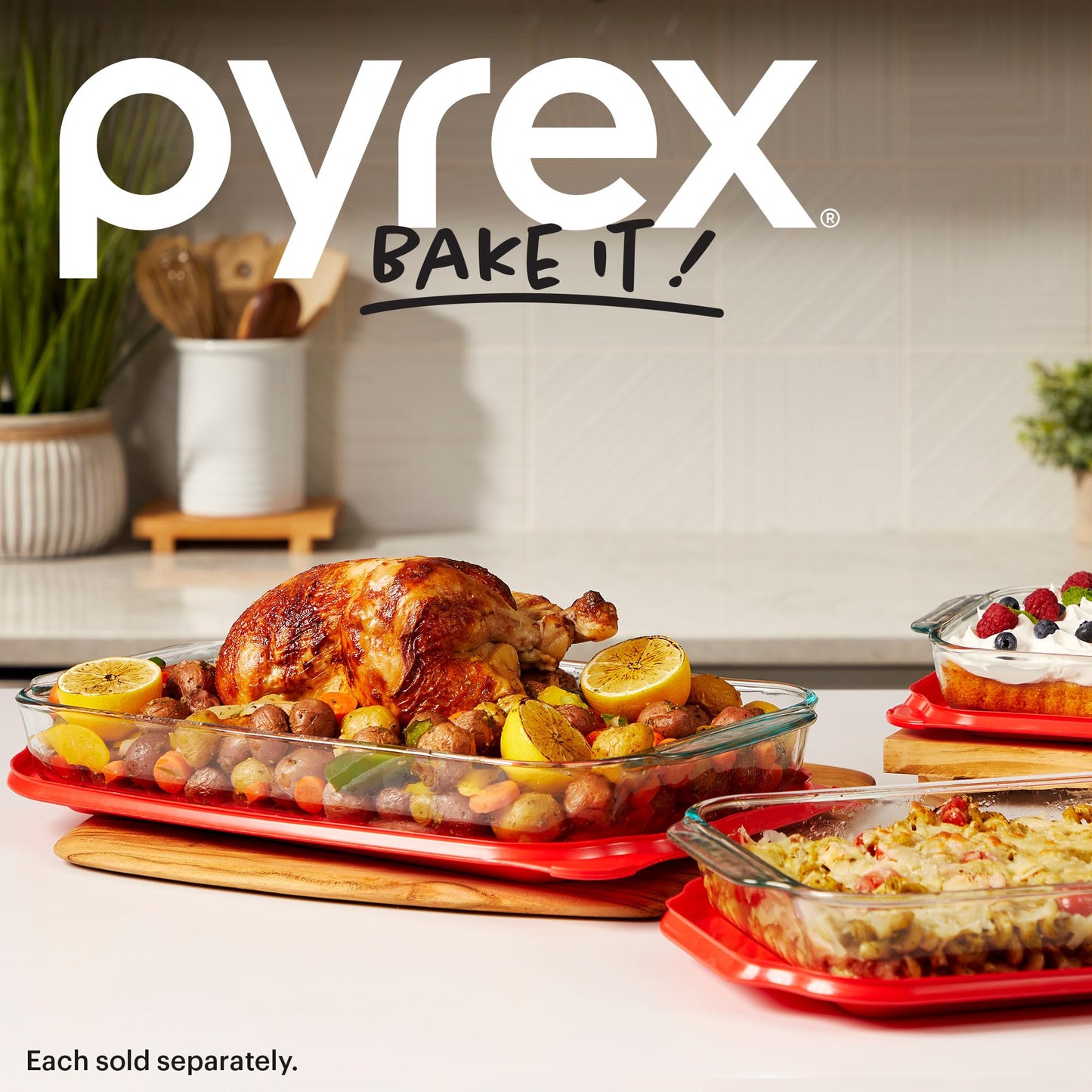 Pyrex 4-Piece Extra Large Glass Baking Dish Set With Lids and Handles, Oven and Freezer Safe