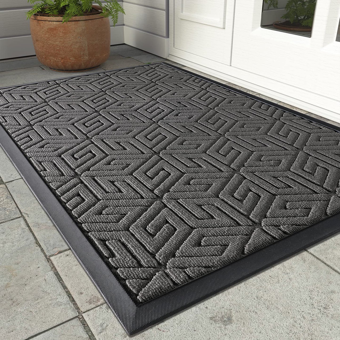 Yimobra Sturdy Front Entrance Door Mat, Heavy Duty Outdoor Indoor Doormat Entryway Floor Mat, Non Slip Rubber Backing, Easy Clean Shoe Scraper, Waterproof, Patio, Lawn, 17x29.5 Inch, Black